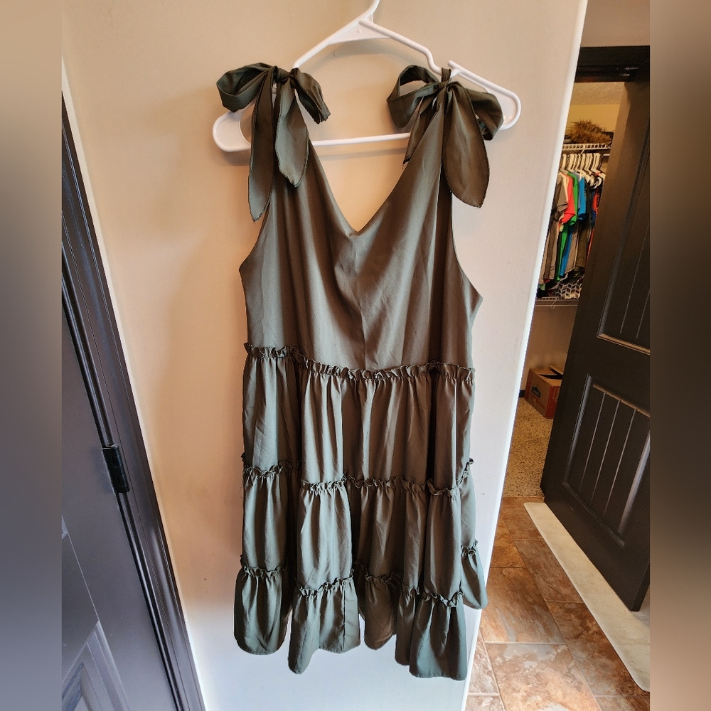 C+D+M Olive Tiered Ruffle Dress L
